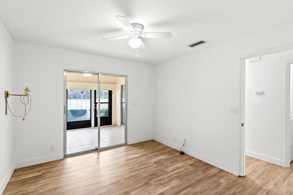 8089 Springtree Road Boca Raton FL 33496