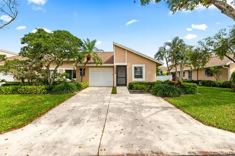 8089 Springtree Road Boca Raton FL 33496
