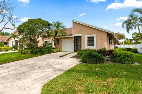 8089 Springtree Road Boca Raton FL 33496