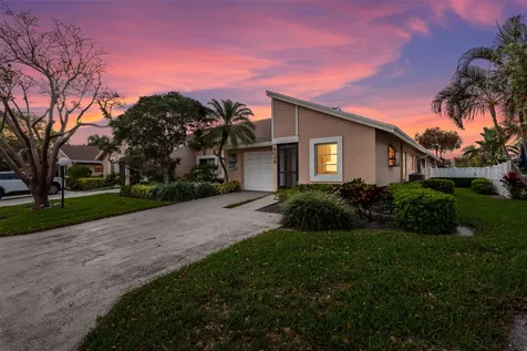 8089 Springtree Road Boca Raton FL 33496