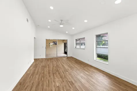 8089 Springtree Road Boca Raton FL 33496