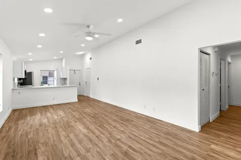 8089 Springtree Road Boca Raton FL 33496
