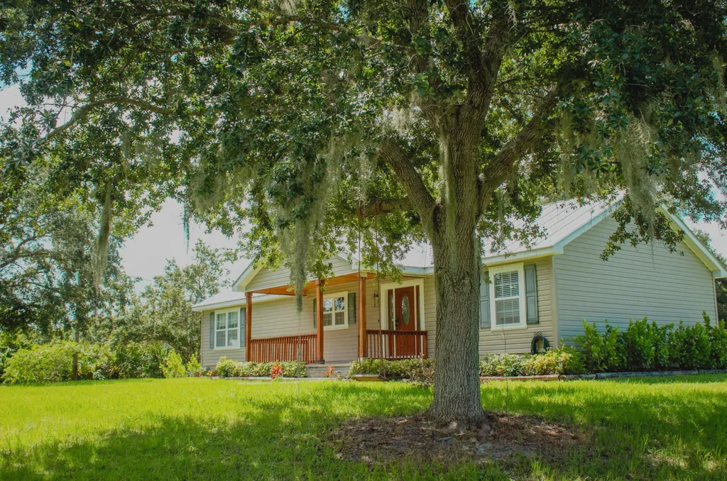24770 SW 95th Street Indiantown FL 34956
