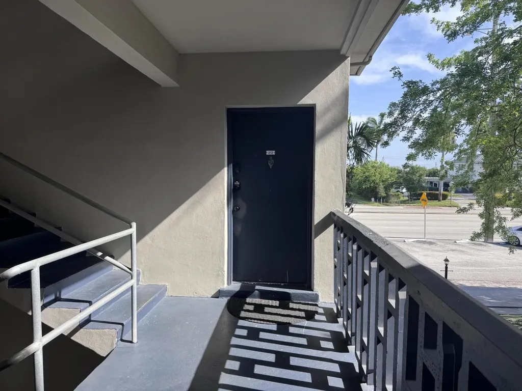 1150 E Sample Road Pompano Beach FL 33064