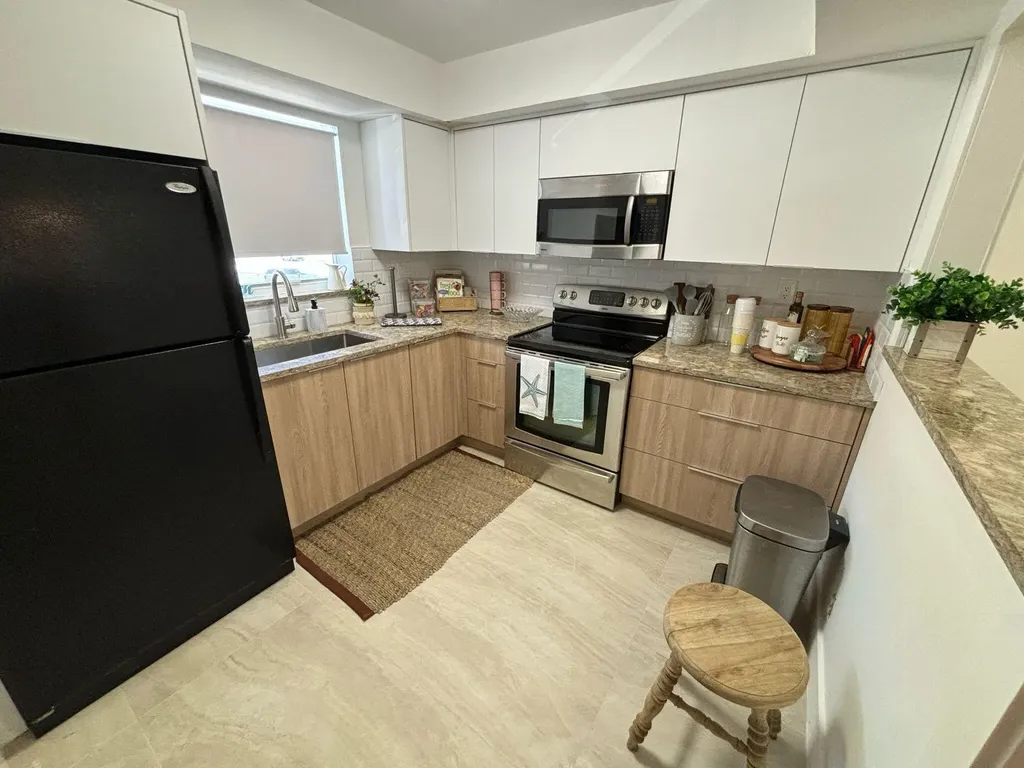 1150 E Sample Road Pompano Beach FL 33064