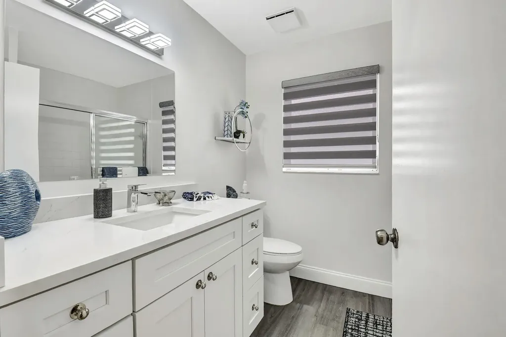 7946 Sailing Shores Terrace Boynton Beach FL 33437