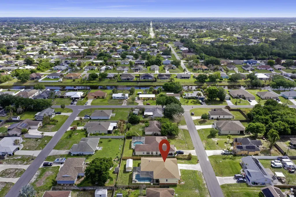 719 SW Andrew Road Port St Lucie FL 34953
