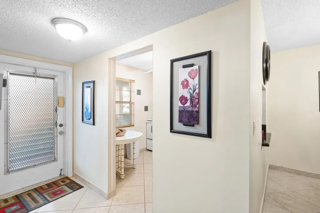 3 Abbey Lane Delray Beach FL 33446