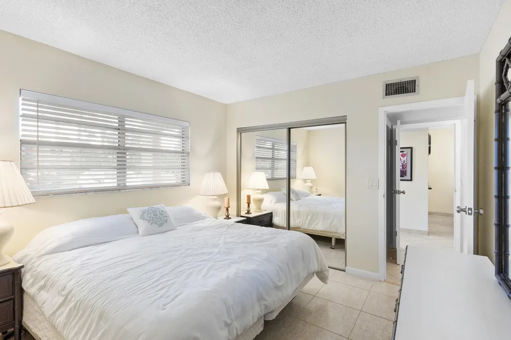 3 Abbey Lane Delray Beach FL 33446