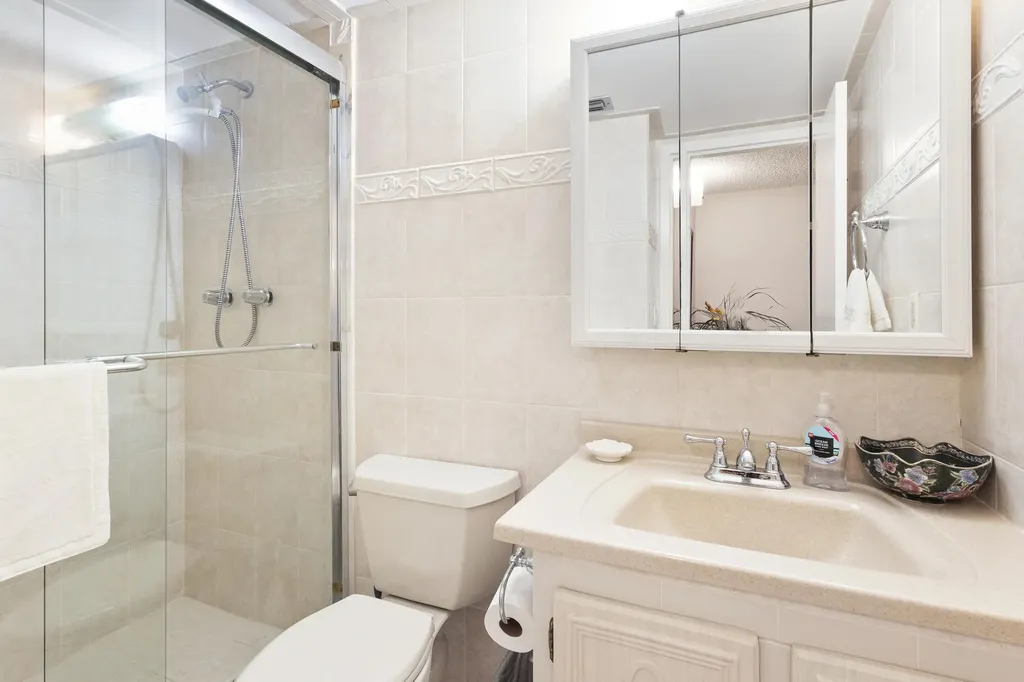 3 Abbey Lane Delray Beach FL 33446