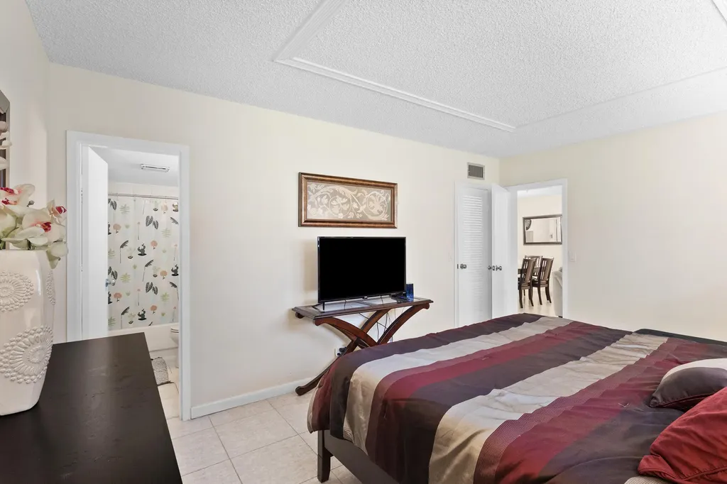 3 Abbey Lane Delray Beach FL 33446