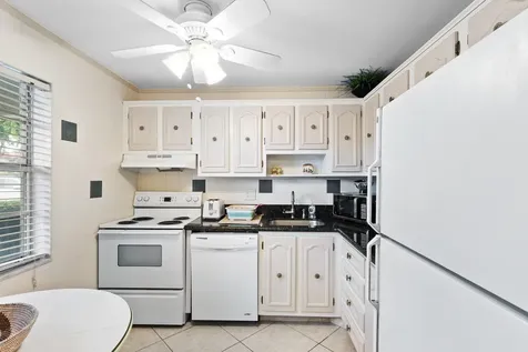 3 Abbey Lane Delray Beach FL 33446
