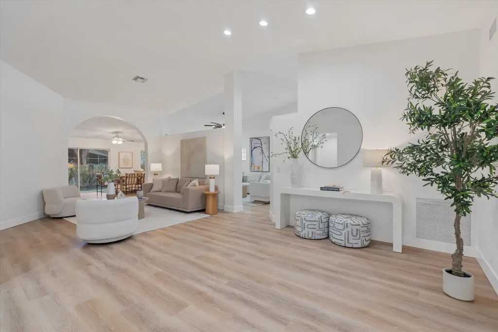 9950 Harbour Lake Circle Boynton Beach FL 33437