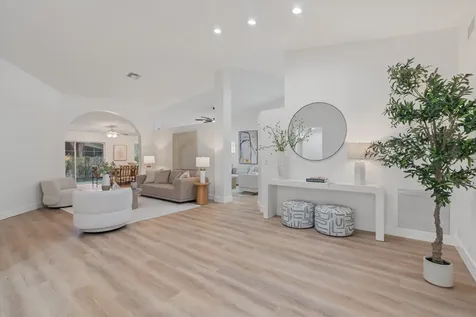 9950 Harbour Lake Circle Boynton Beach FL 33437