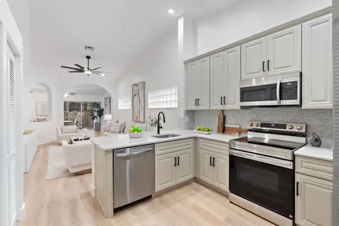 9950 Harbour Lake Circle Boynton Beach FL 33437