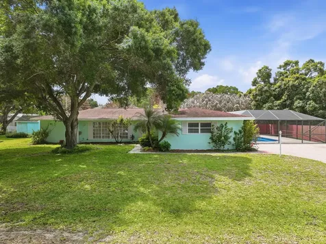 2115 15th Place Vero Beach FL 32960