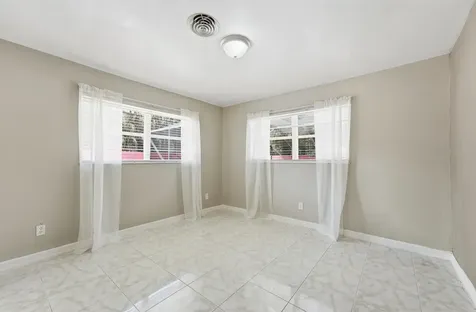 2115 15th Place Vero Beach FL 32960
