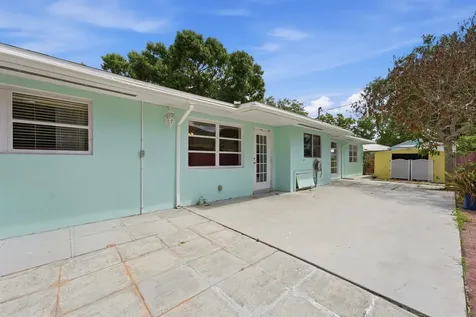 2115 15th Place Vero Beach FL 32960