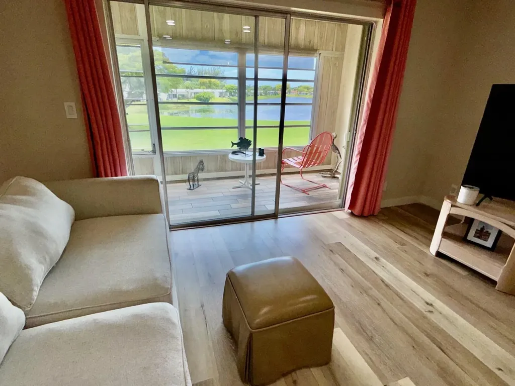 148 Lake Constance Drive West Palm Beach FL 33411