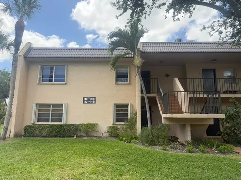 148 Lake Constance Drive West Palm Beach FL 33411