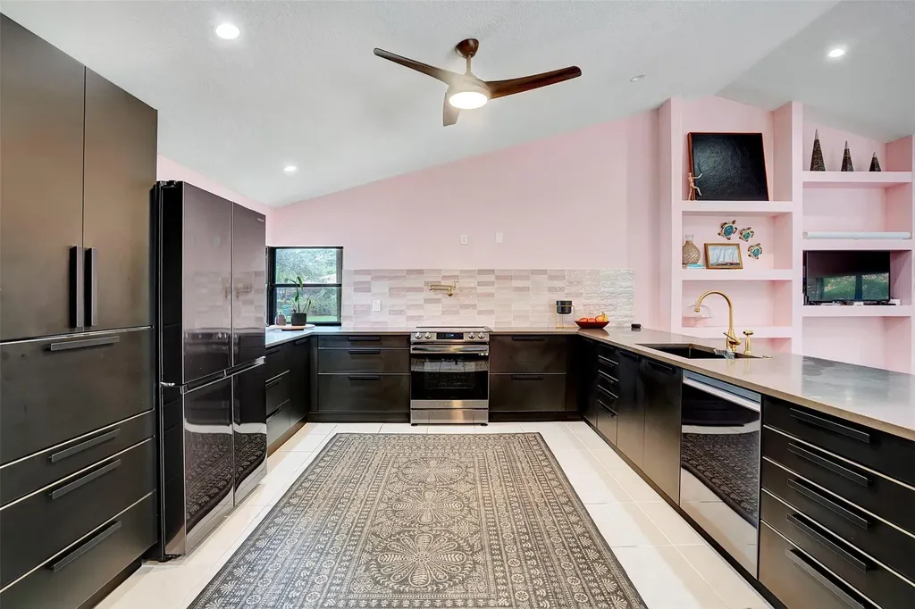 197 NW 104th Avenue Coral Springs FL 33071