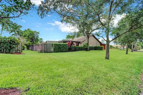197 NW 104th Avenue Coral Springs FL 33071