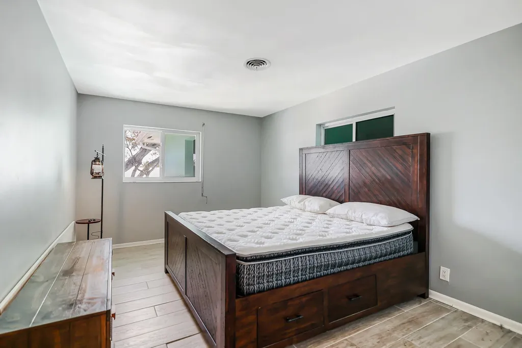 2829 NE 30th Street Fort Lauderdale FL 33306