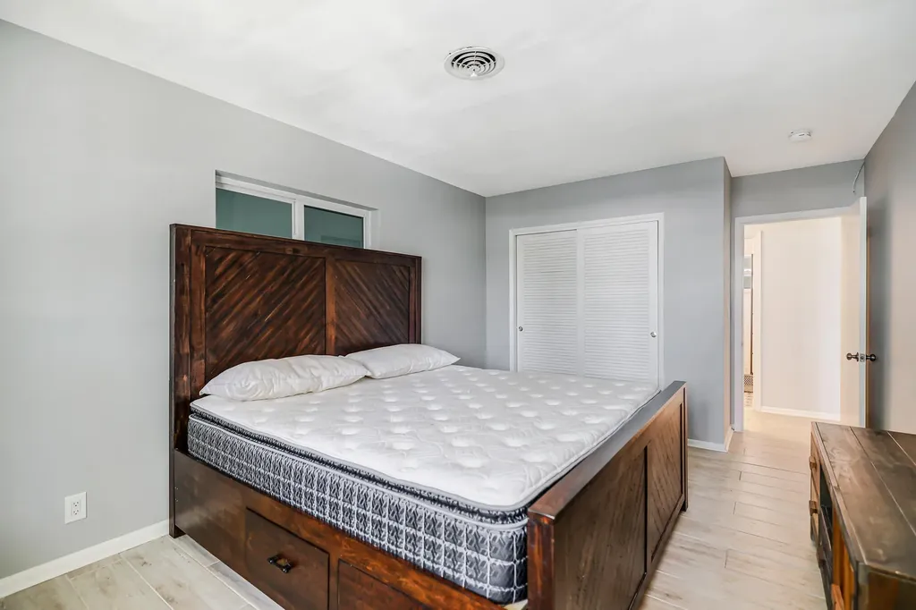 2829 NE 30th Street Fort Lauderdale FL 33306