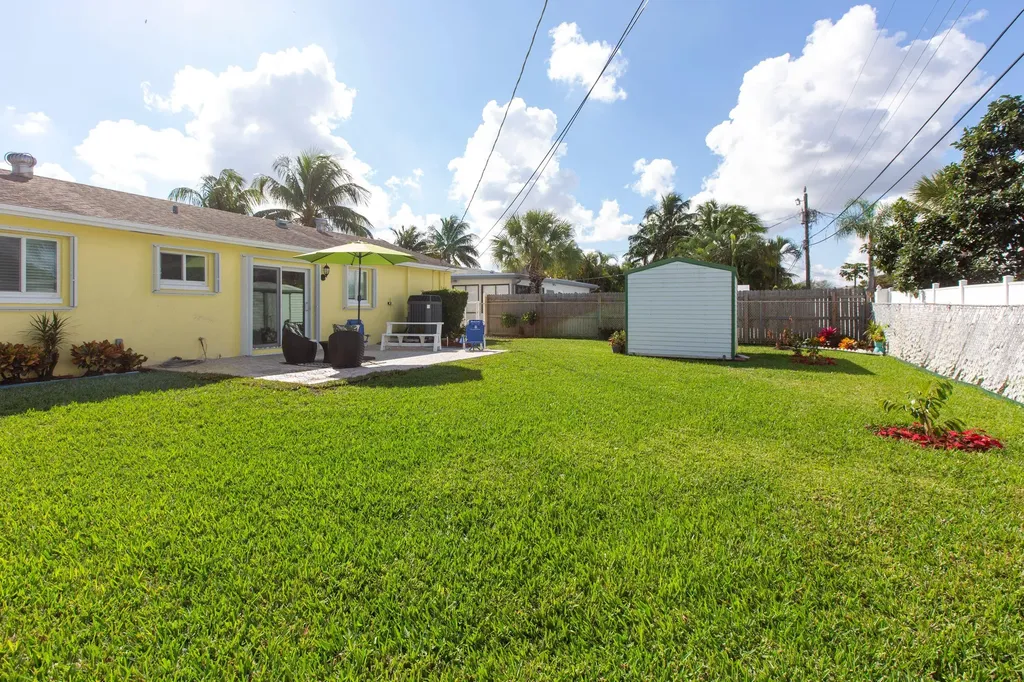 343 Balsam Street Palm Beach Gardens FL 33410
