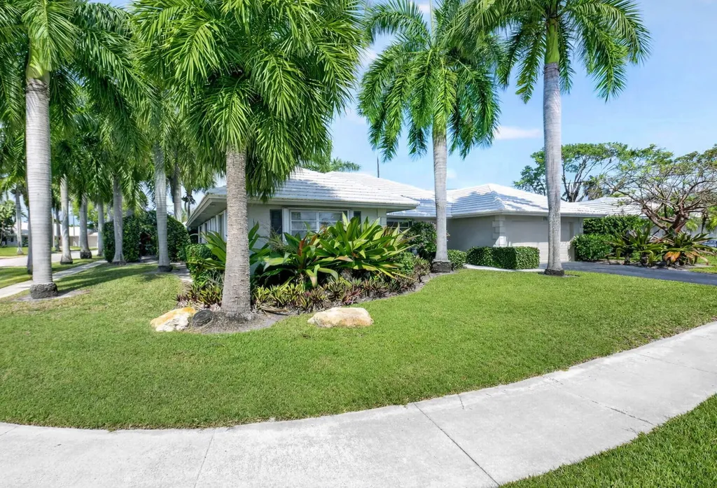 1361 SW Sugar Plum Drive Boca Raton FL 33486