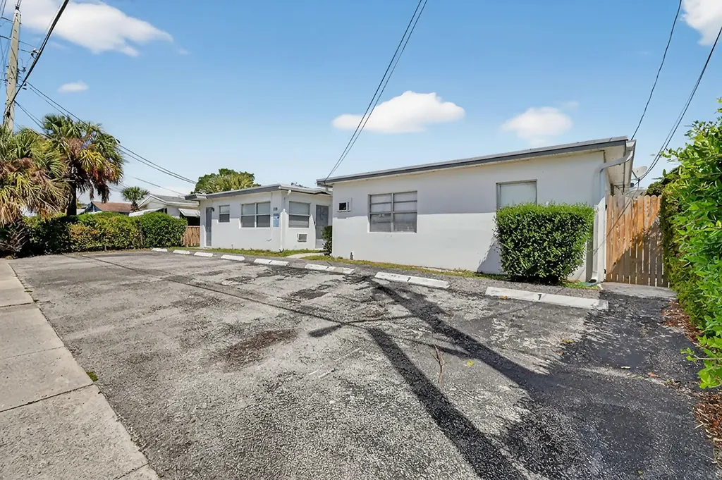 1172 W 34th Street Riviera Beach FL 33404