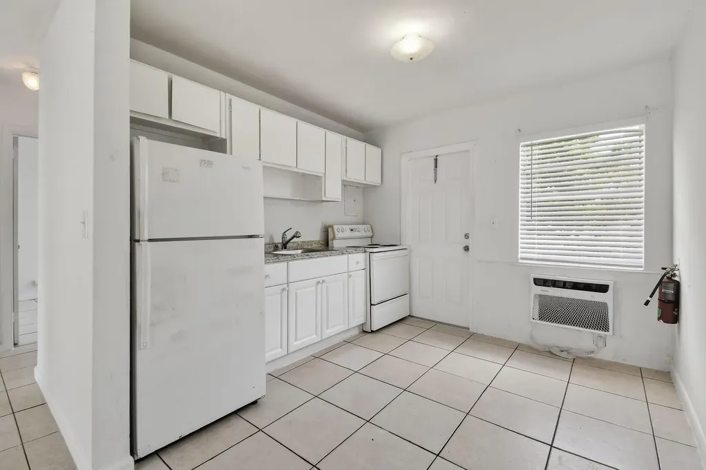 1172 W 34th Street Riviera Beach FL 33404