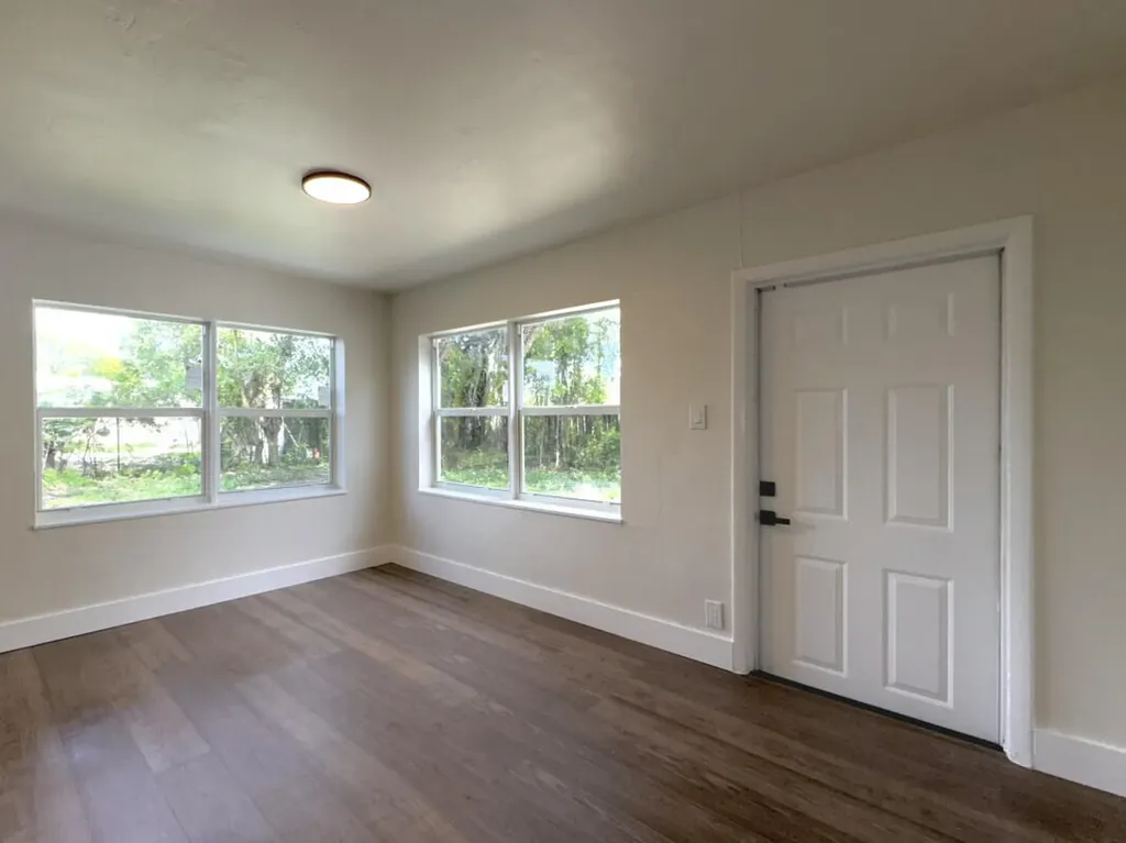 1525 NW 14th Court Fort Lauderdale FL 33311