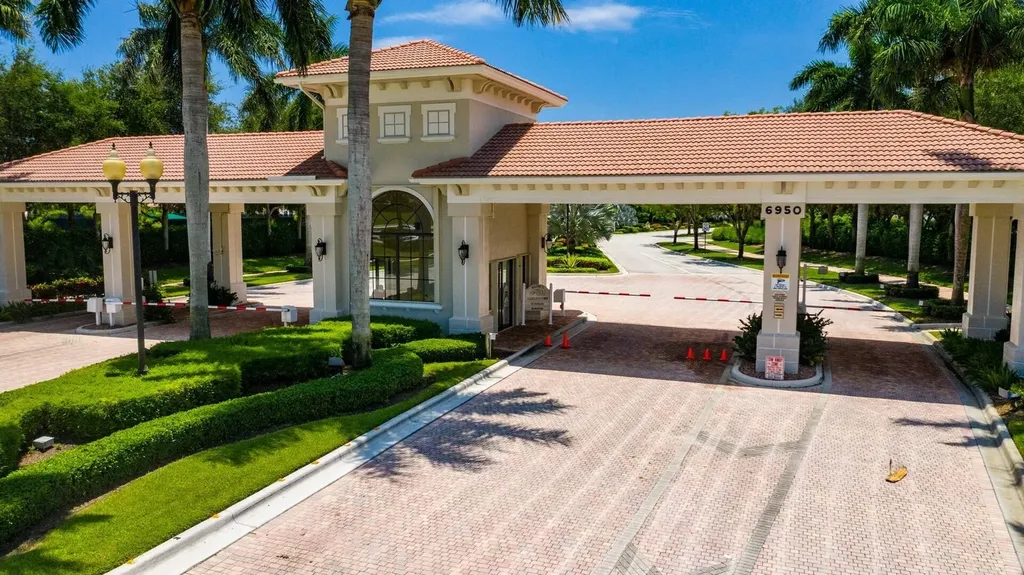 6983 Antinori Lane Boynton Beach FL 33437