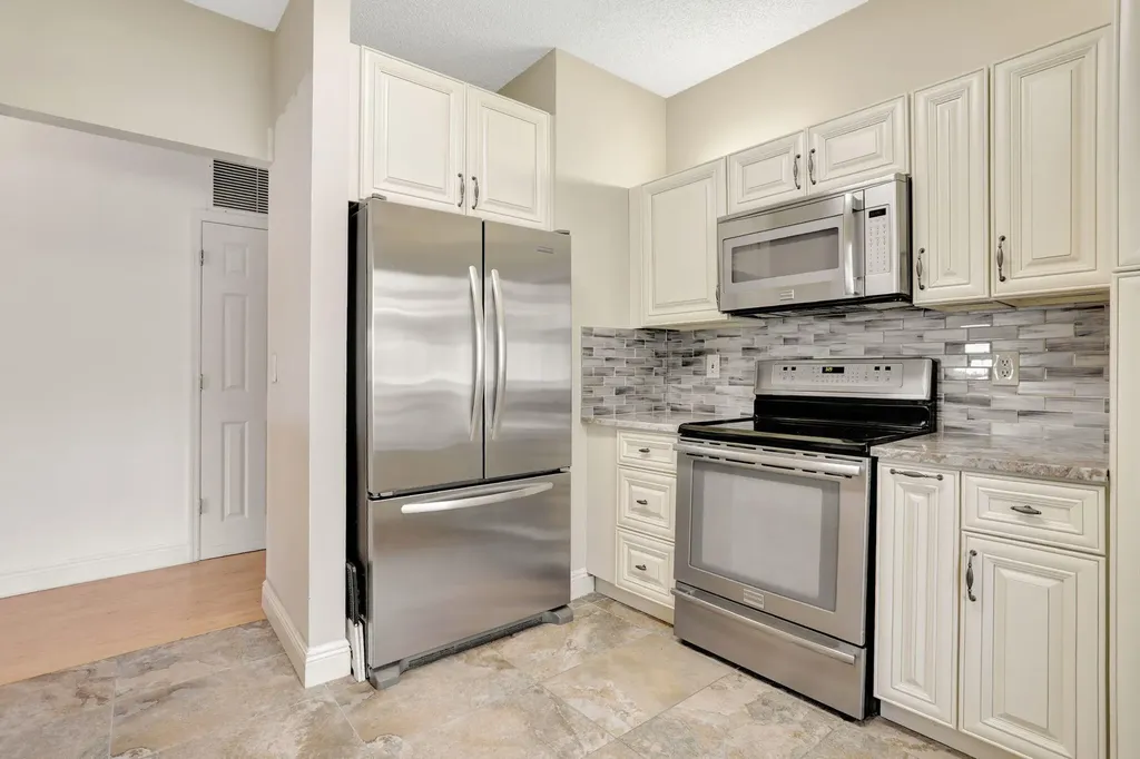 1040 SW 42nd Avenue Deerfield Beach FL 33442