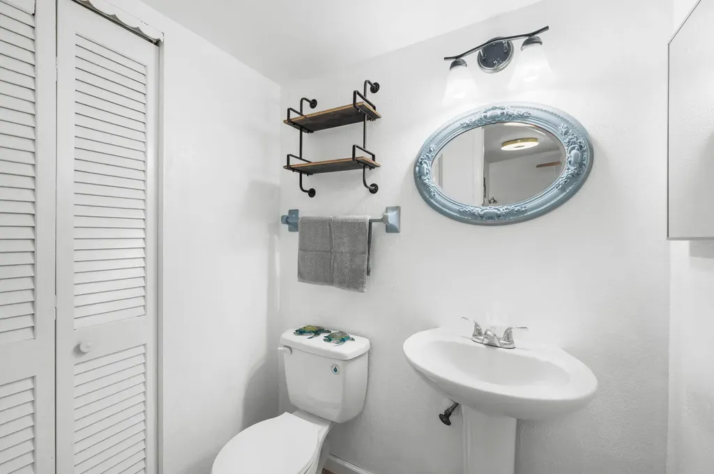 2102 NE 1st Way Boynton Beach FL 33435