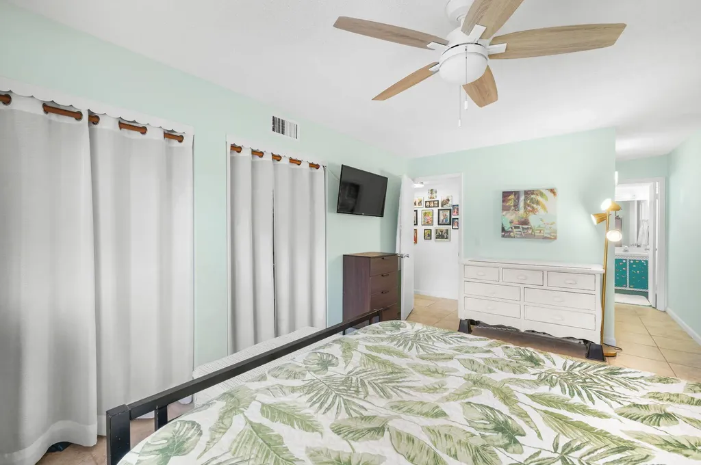 2102 NE 1st Way Boynton Beach FL 33435