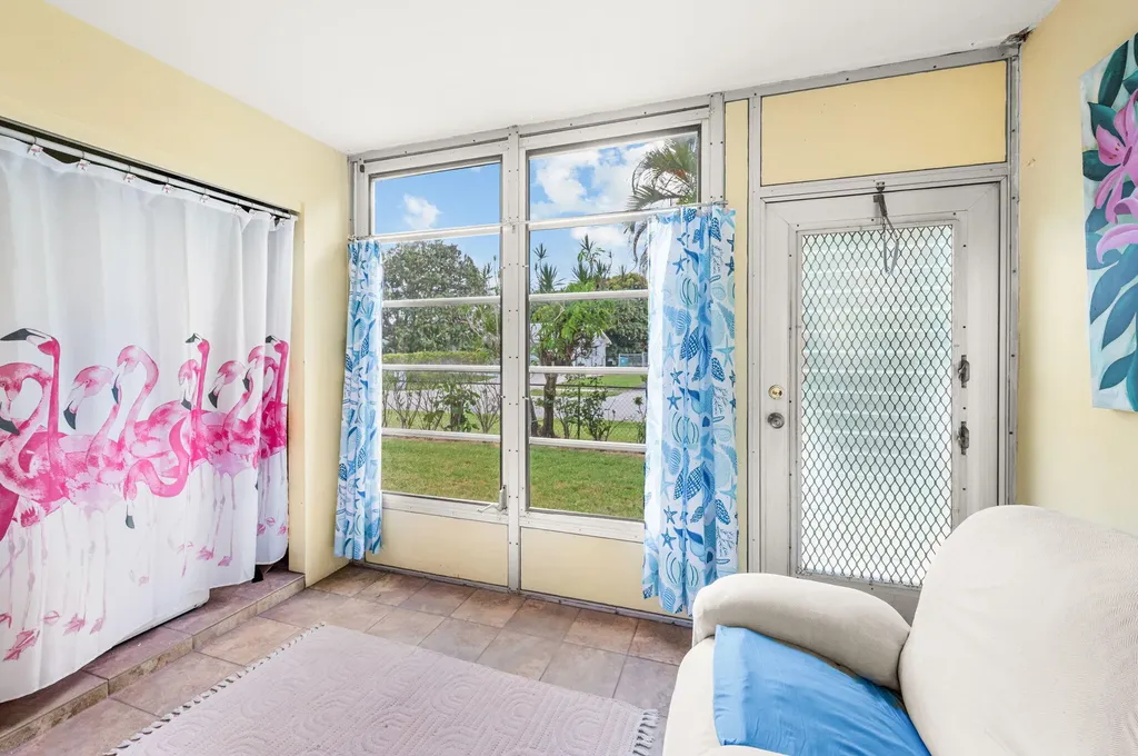 2102 NE 1st Way Boynton Beach FL 33435