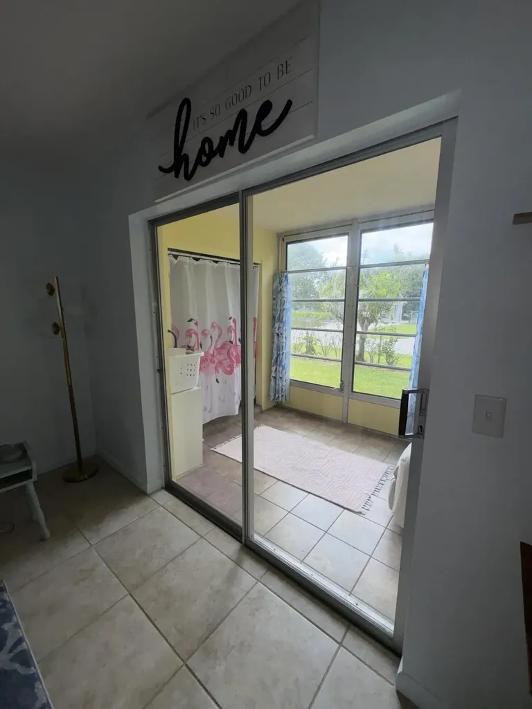 2102 NE 1st Way Boynton Beach FL 33435