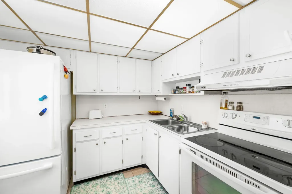 2102 NE 1st Way Boynton Beach FL 33435