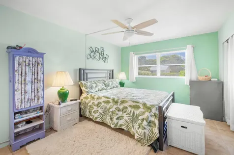 2102 NE 1st Way Boynton Beach FL 33435