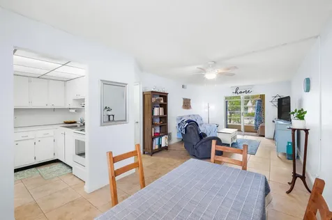 2102 NE 1st Way Boynton Beach FL 33435