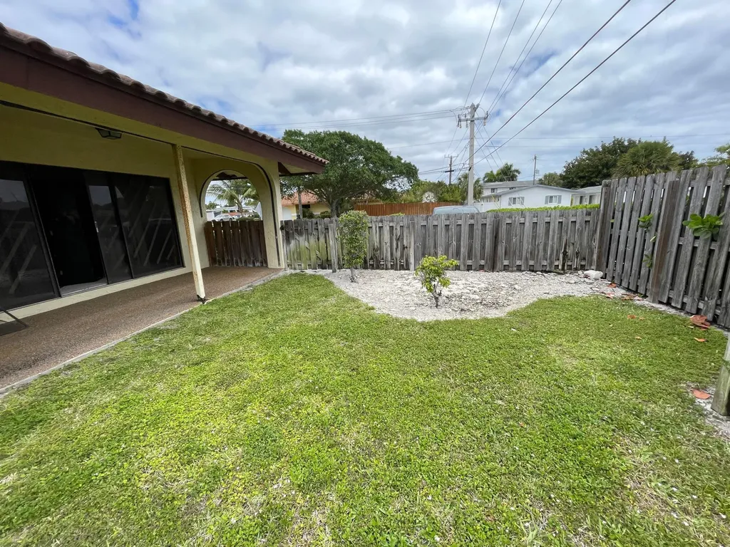 4398 NE 5th Avenue Boca Raton FL 33431