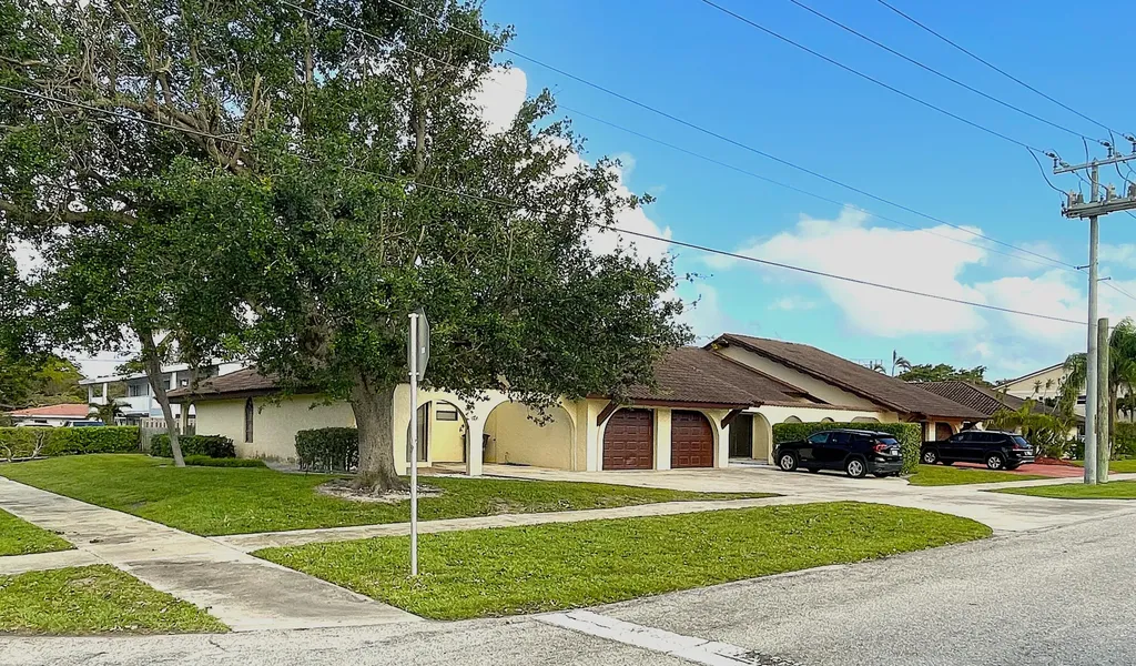 4398 NE 5th Avenue Boca Raton FL 33431