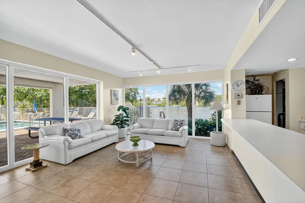 3581 S Ocean Boulevard South Palm Beach FL 33480