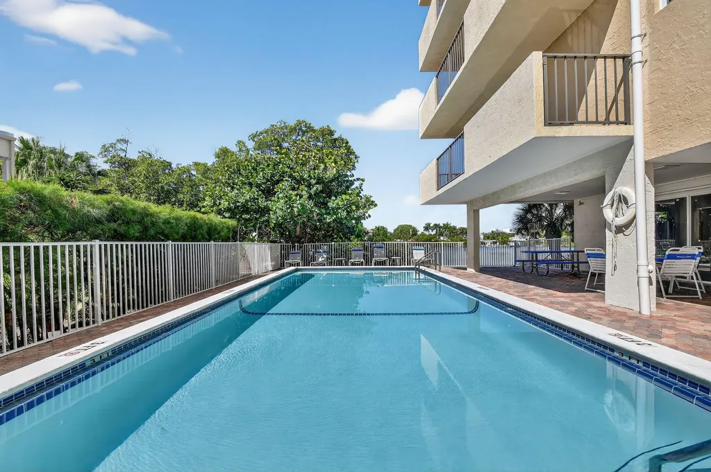 3581 S Ocean Boulevard South Palm Beach FL 33480