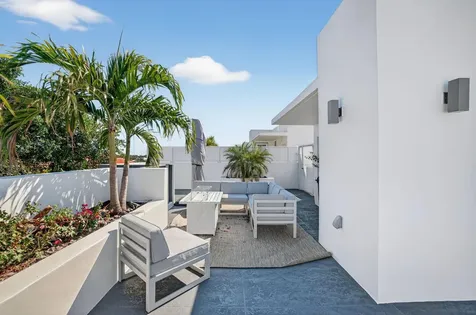 700 NE 14th Avenue Fort Lauderdale FL 33304