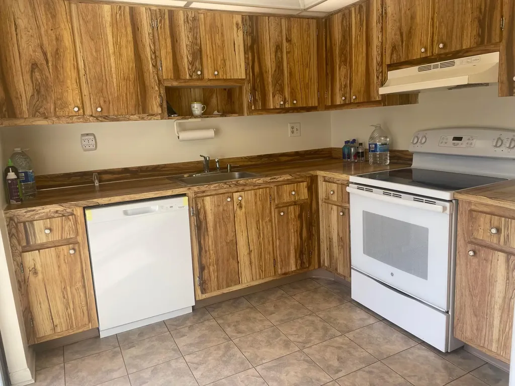 83 Capri B Delray Beach FL 33484