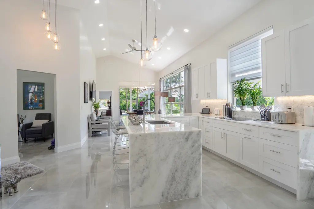 6670 NW 27th Avenue Boca Raton FL 33496