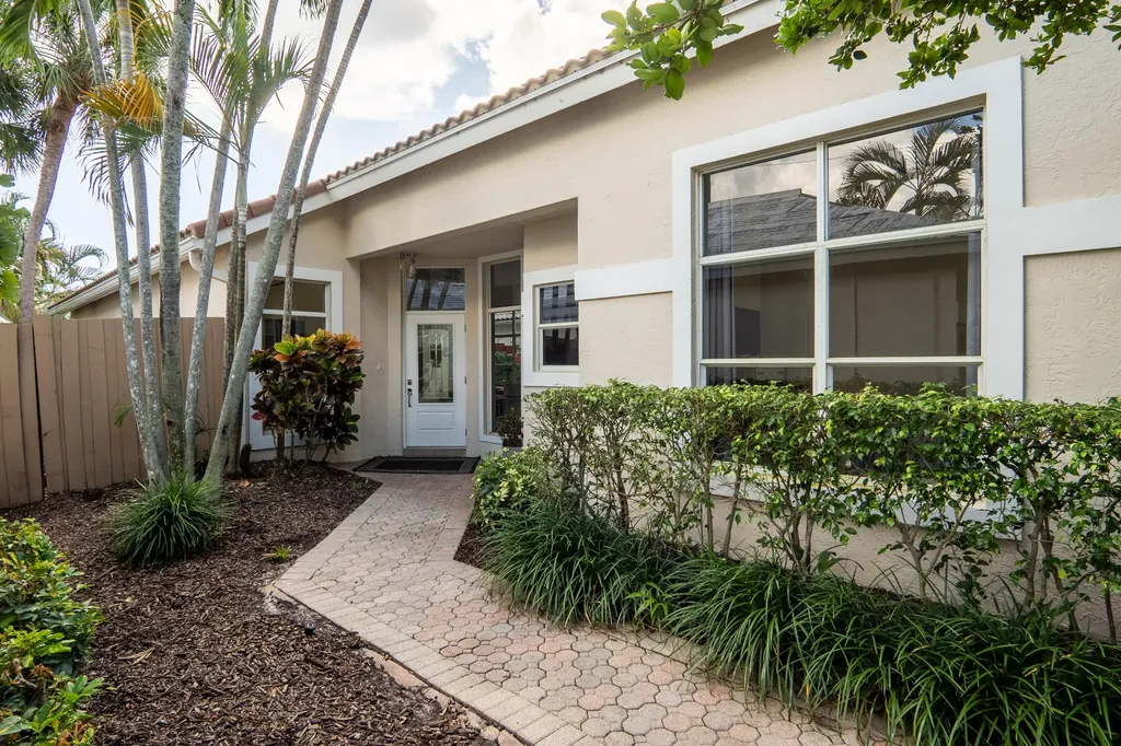 6670 NW 27th Avenue Boca Raton FL 33496